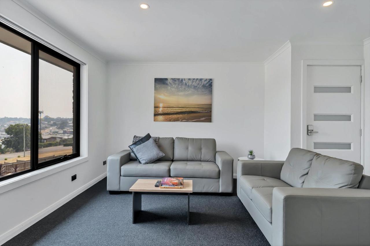 Youngtown Executive Apartments - 2Br Included, Free Parking & Wifi, Sofa Bed & Cot Fee Applies لونسيستون المظهر الخارجي الصورة